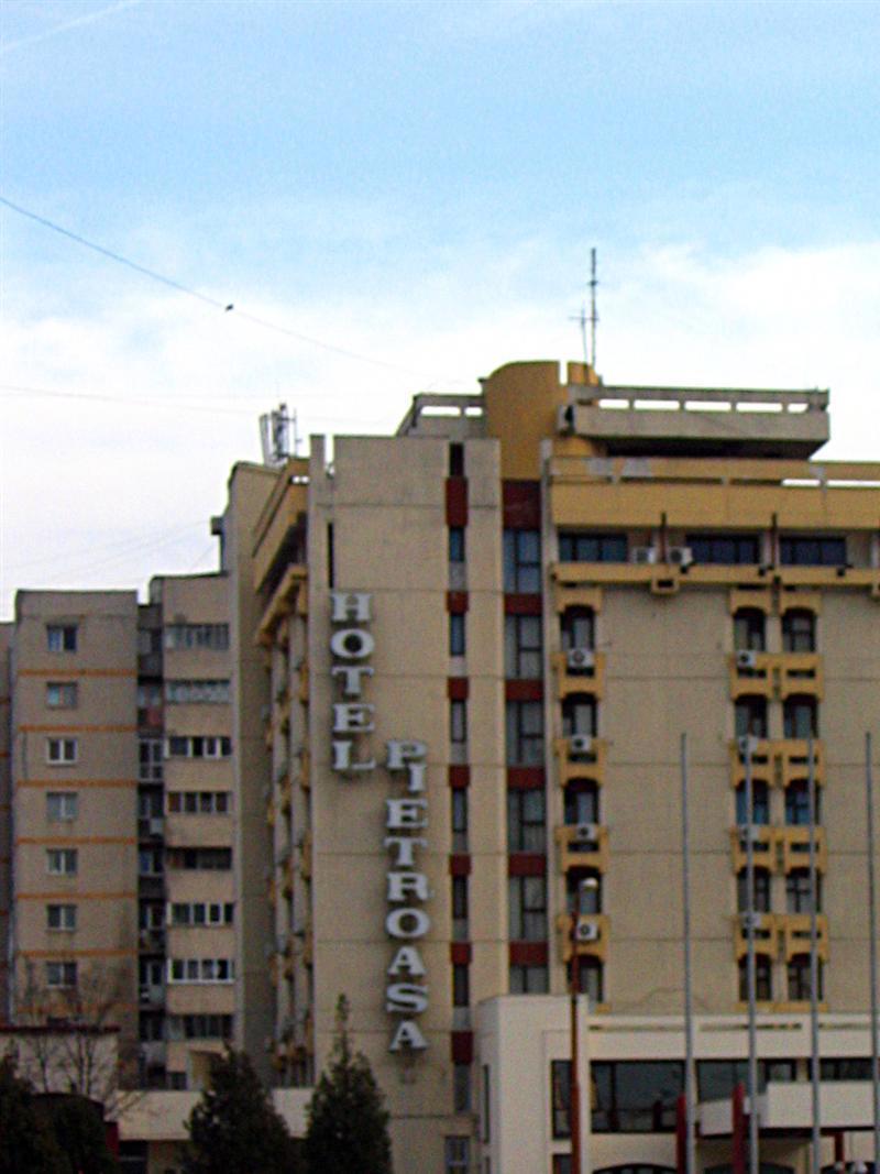 Hotel Pietroasa Buzău Exterior foto